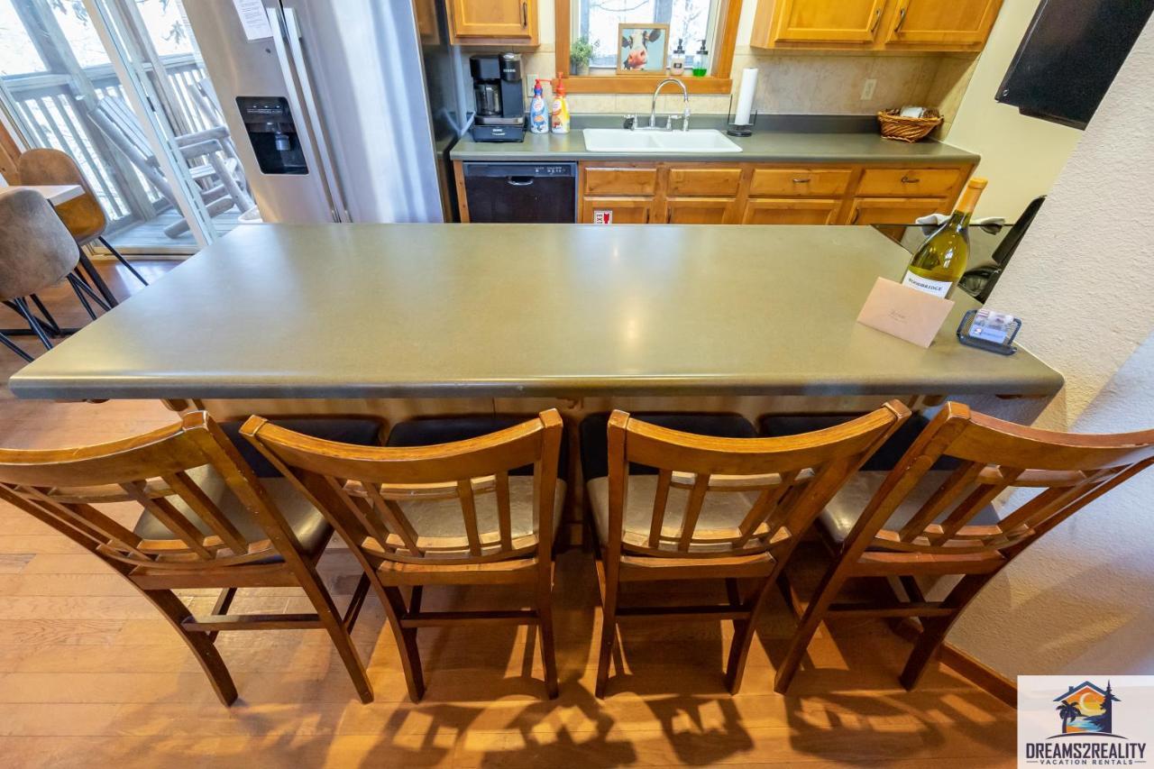 בראנסון Forest Heights Lodge - 6Br - Pool Table - Near Silver Dollar City - Free Tickets Included מראה חיצוני תמונה