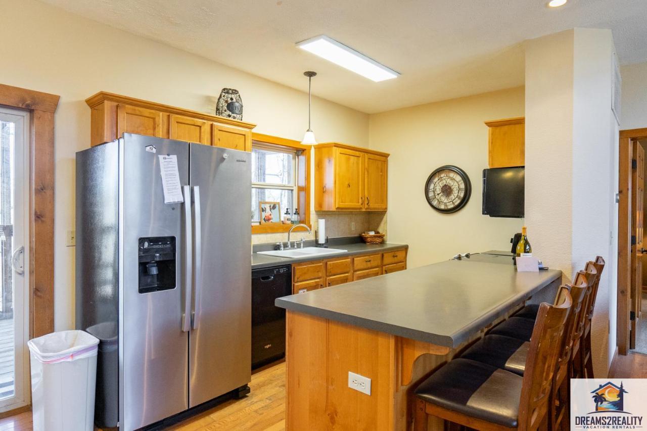 בראנסון Forest Heights Lodge - 6Br - Pool Table - Near Silver Dollar City - Free Tickets Included מראה חיצוני תמונה