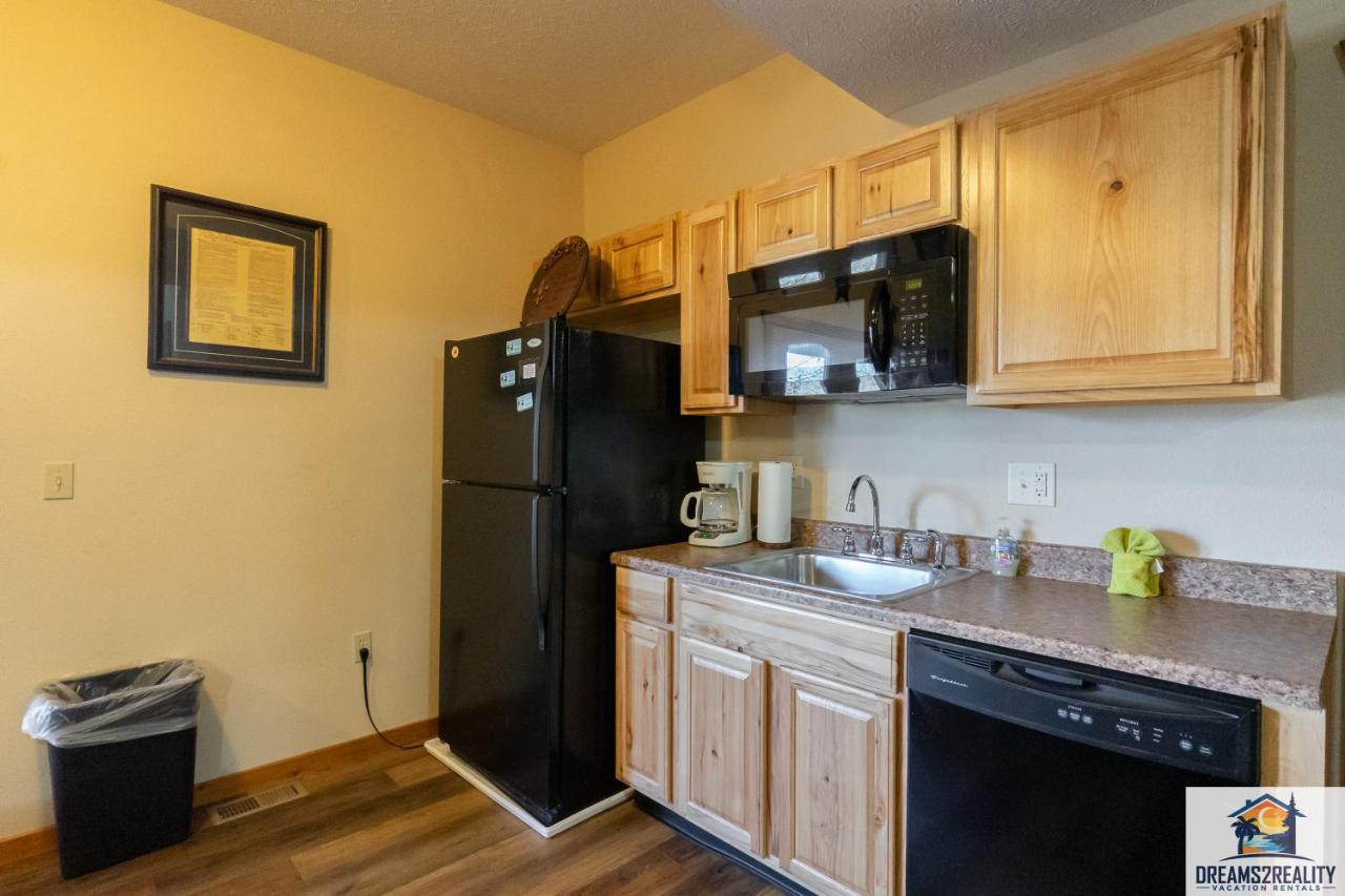 בראנסון Forest Heights Lodge - 6Br - Pool Table - Near Silver Dollar City - Free Tickets Included מראה חיצוני תמונה