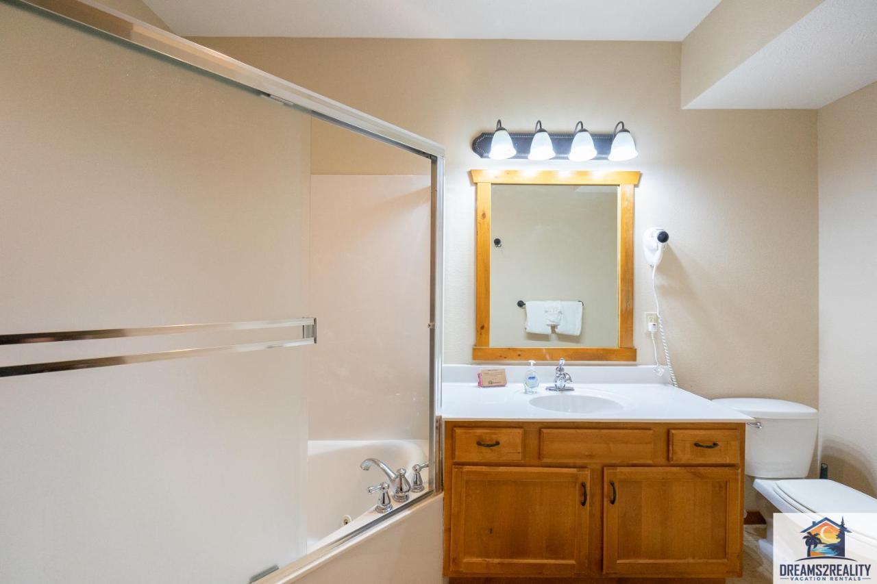 בראנסון Forest Heights Lodge - 6Br - Pool Table - Near Silver Dollar City - Free Tickets Included מראה חיצוני תמונה