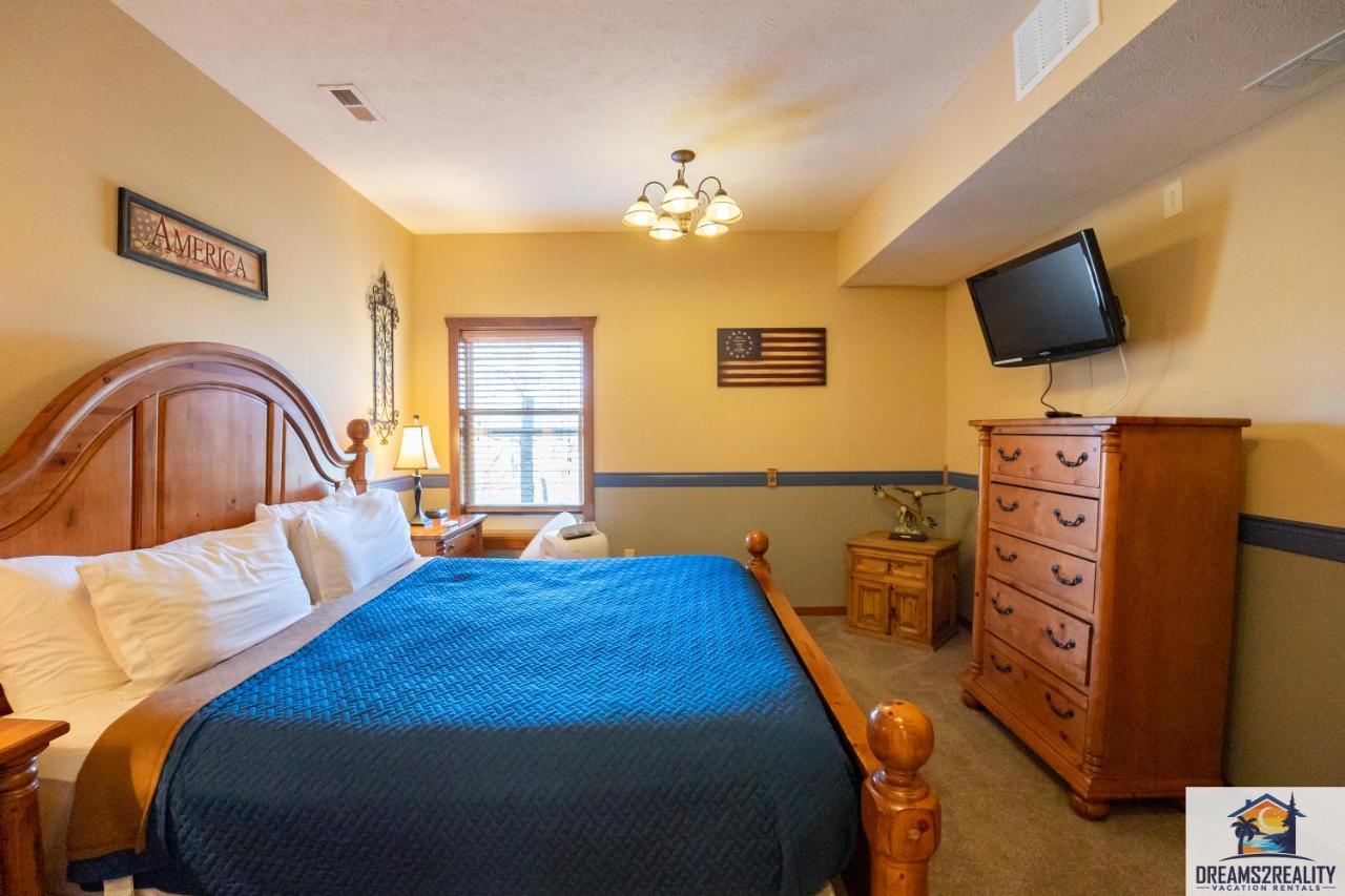 בראנסון Forest Heights Lodge - 6Br - Pool Table - Near Silver Dollar City - Free Tickets Included מראה חיצוני תמונה